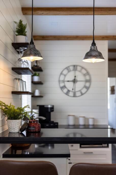 New! The Texas Longhorn-Luxury Container Home Fredericksburg Eksteriør bilde